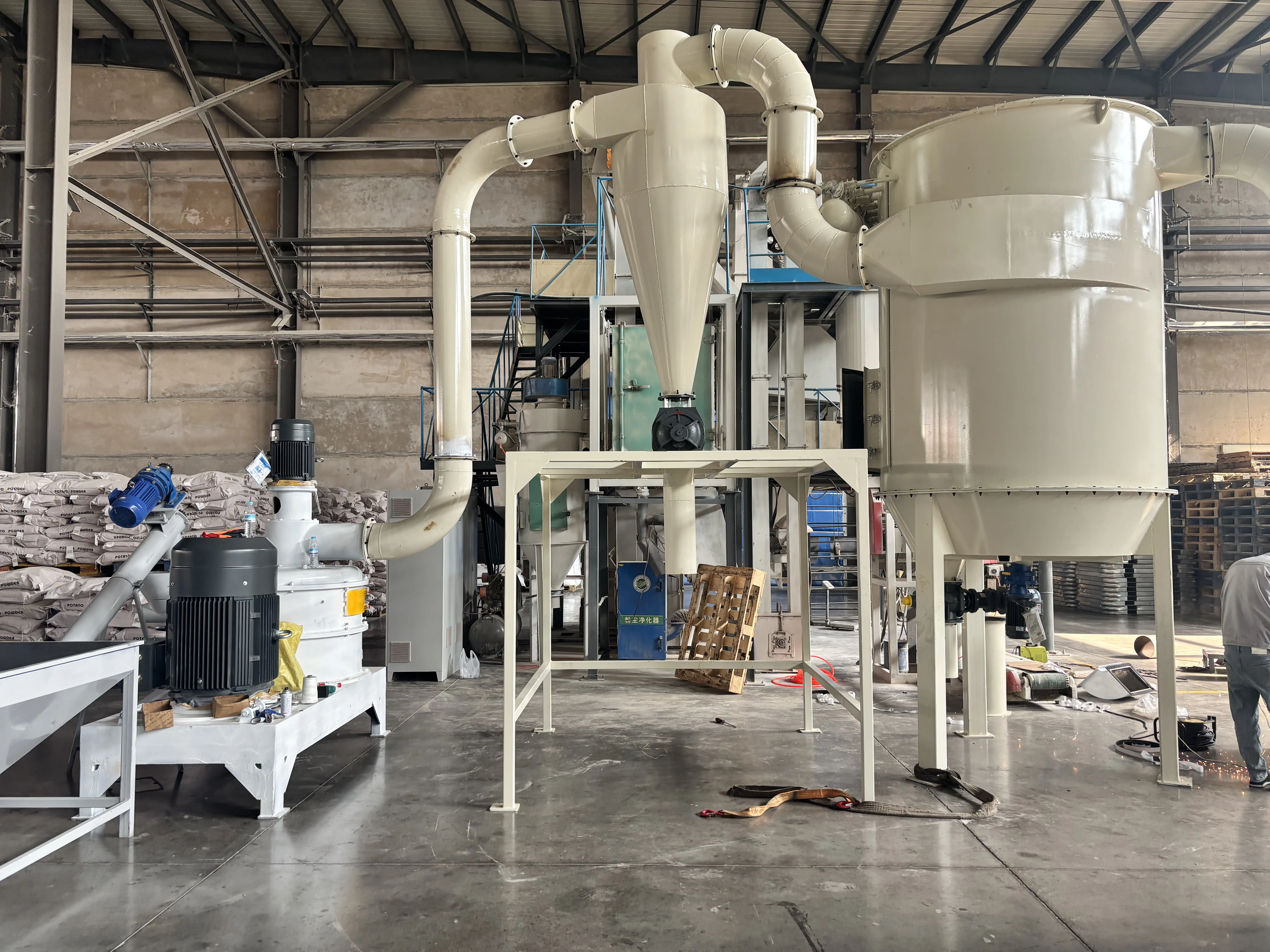 Đối tác cũ của Jinan đã đặt hàng khác để mua hai Máy nghiền siêu mịn